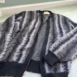 Vintage zip up sweater